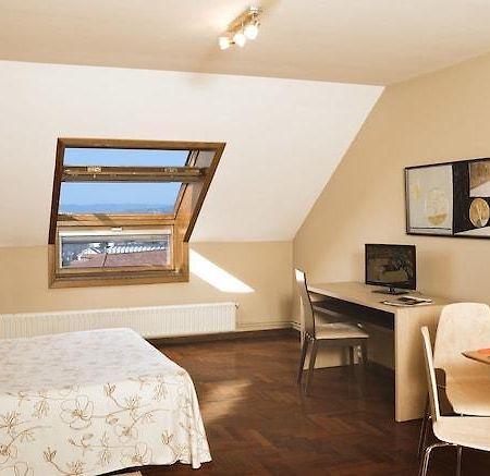 Portazgo Apartamentos Residencia La Corogne Extérieur photo